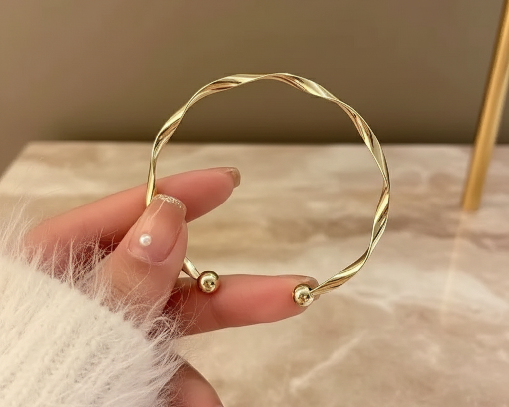 The Continuum Sculpted bracelet