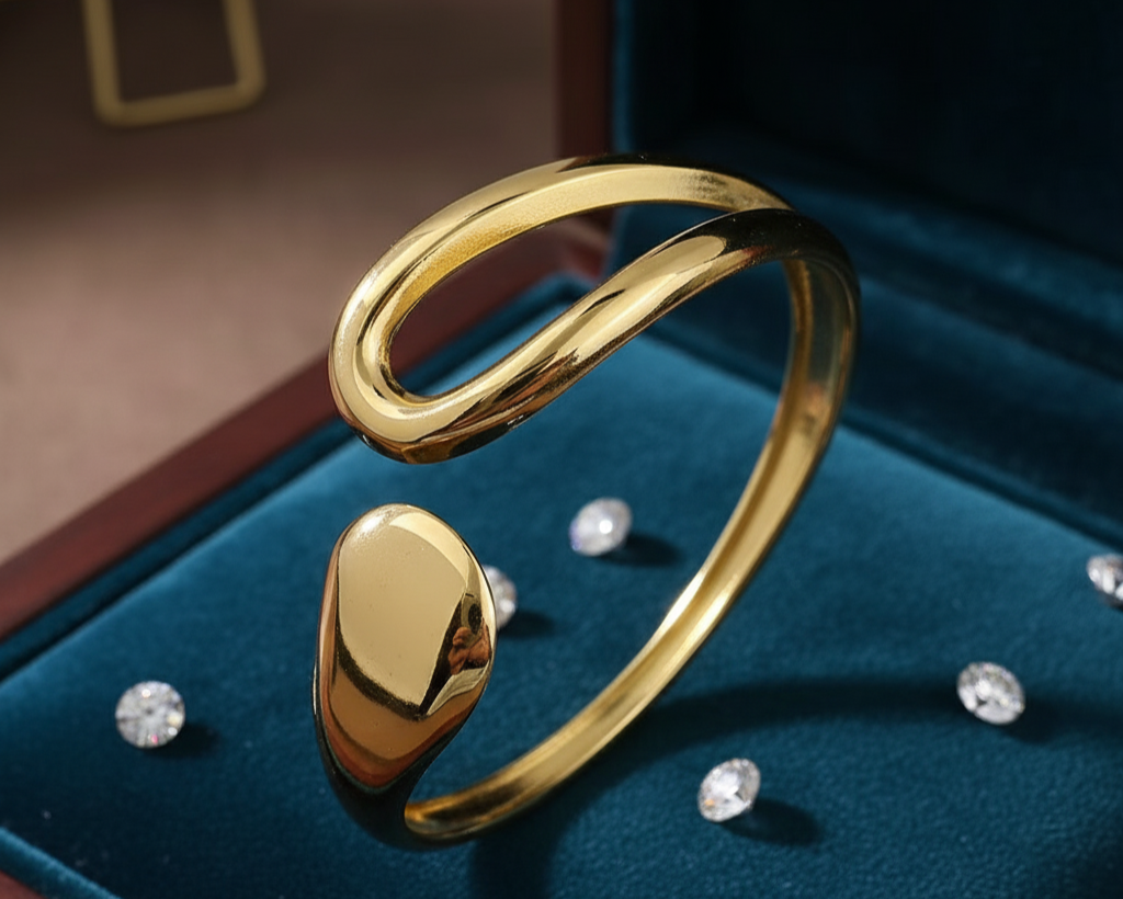 The Midas Aura bracelet